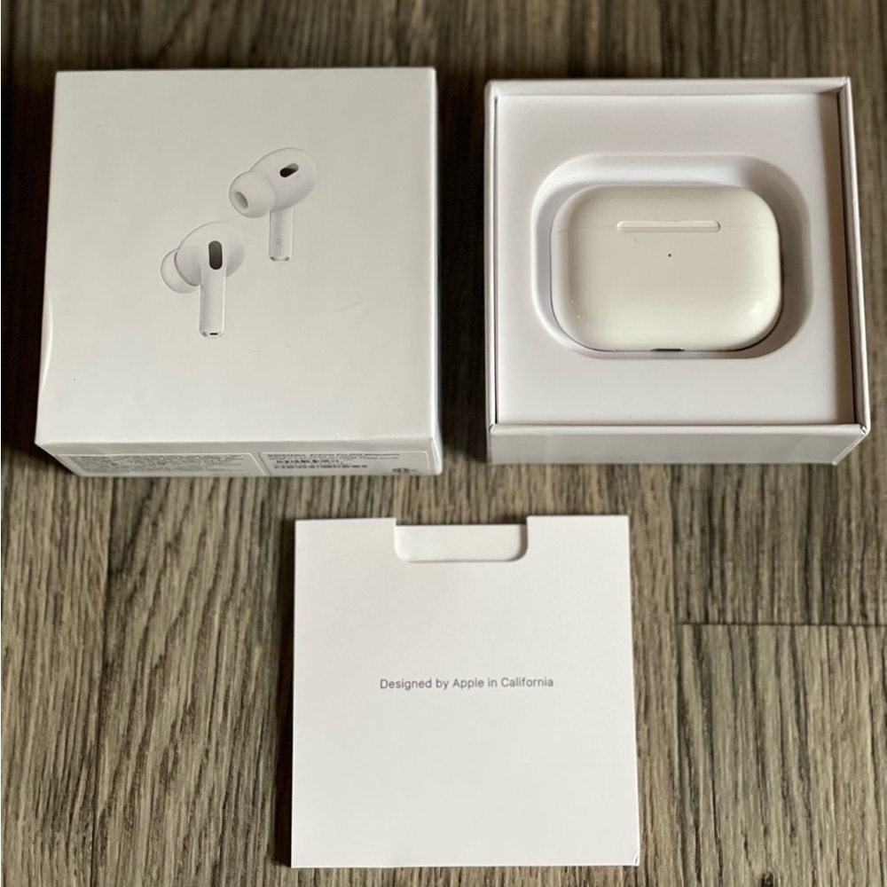 Apple AirPods Pro 2 with MagSafe Charging Case